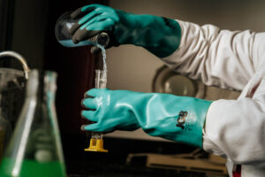 Quais são os principais tipos de luvas de segurança?